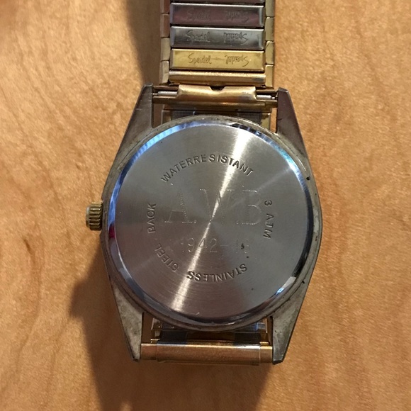 Vintage 1942-46 Military WW2 Engraved Wristwatch With Two Tone Speidel Link Band - Picture 2 of 6